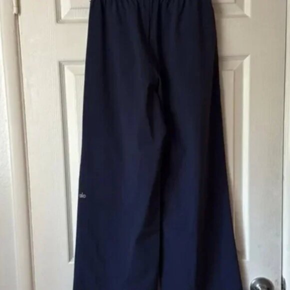 ALO Yoga Suit Up Trouser (NAVY) - Picture 3 of 6